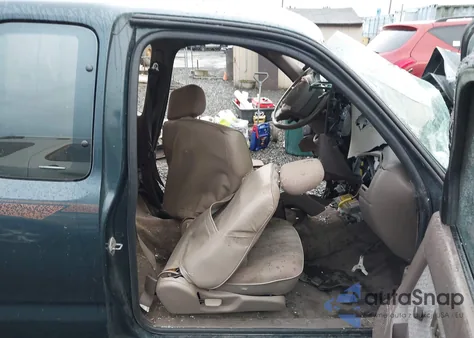 1996 Toyota Tacoma Xtracab from USA, damaged, VIN 4TAVL52N8TZ138710